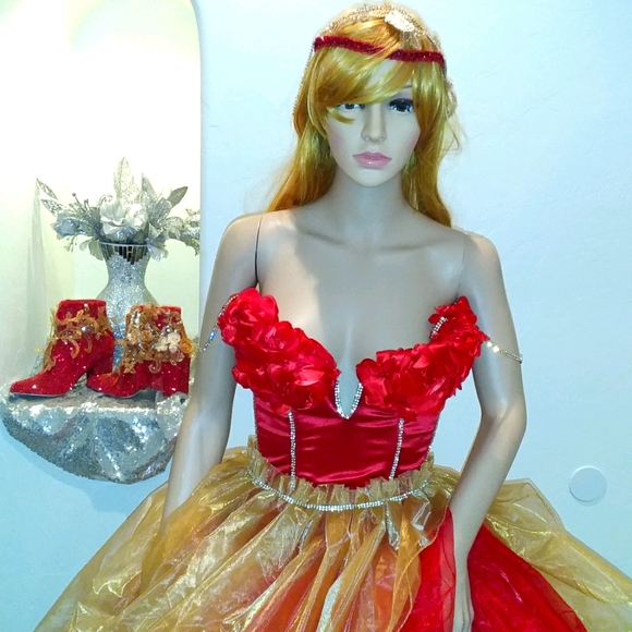 "COLETTE" Red Crystal Diamante Wedding Booties - Picture 2 of 2